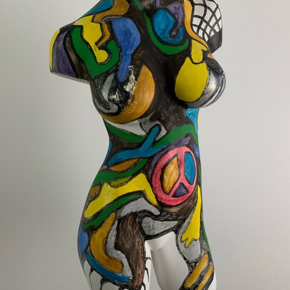 Meet your Posher, Eileen - Picture 1 of 1